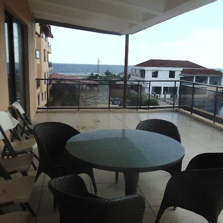 Palm Spring Resort Monrovia Exteriér fotografie