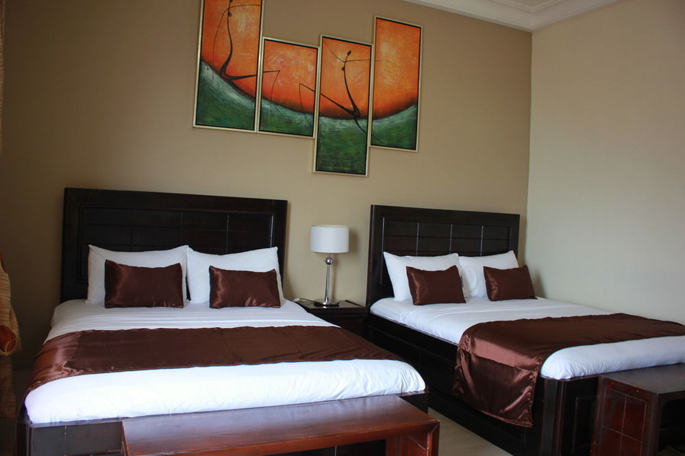 Palm Spring Resort Monrovia Exteriér fotografie