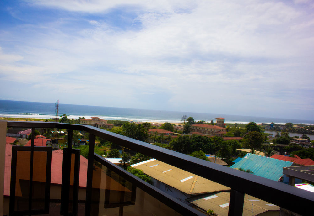Palm Spring Resort Monrovia Exteriér fotografie