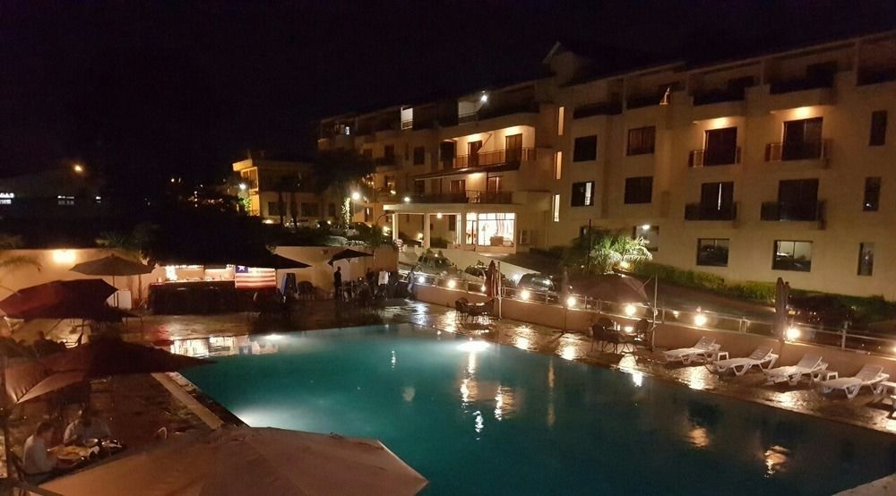 Palm Spring Resort Monrovia Exteriér fotografie