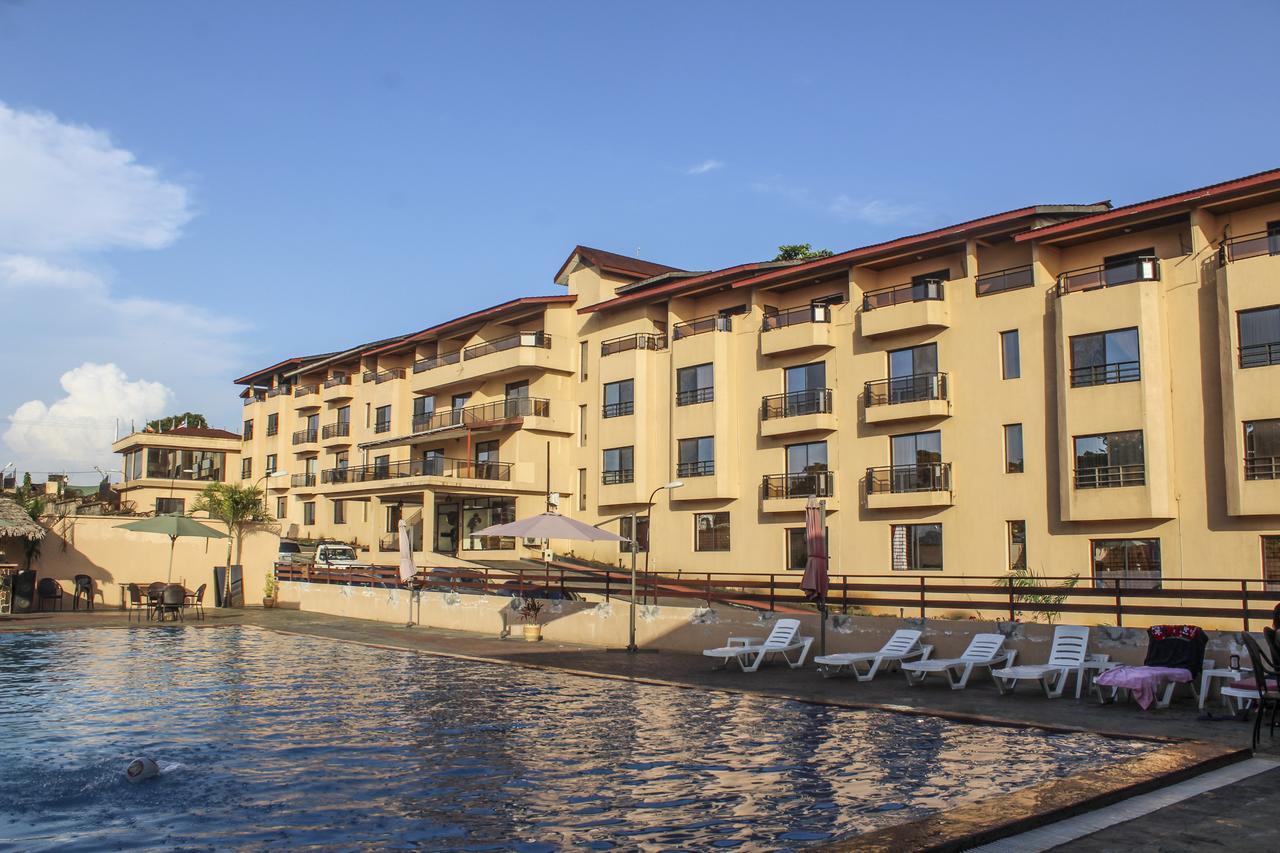 Palm Spring Resort Monrovia Exteriér fotografie